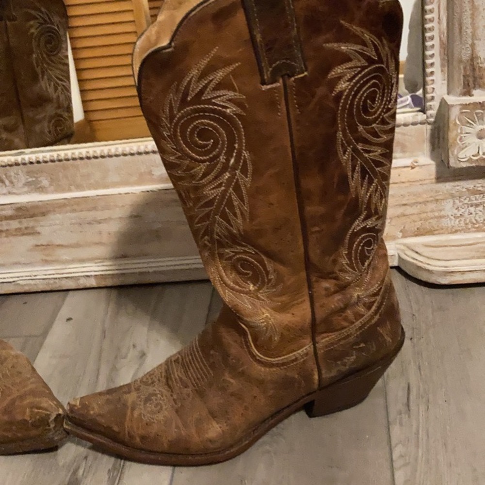 Justin cowboy boots